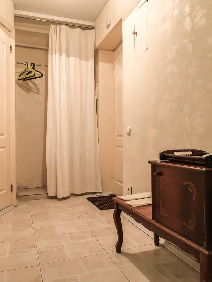 Sunflower Apartment Near Kiev Airport & Railway Station & Center City! Exterior photo